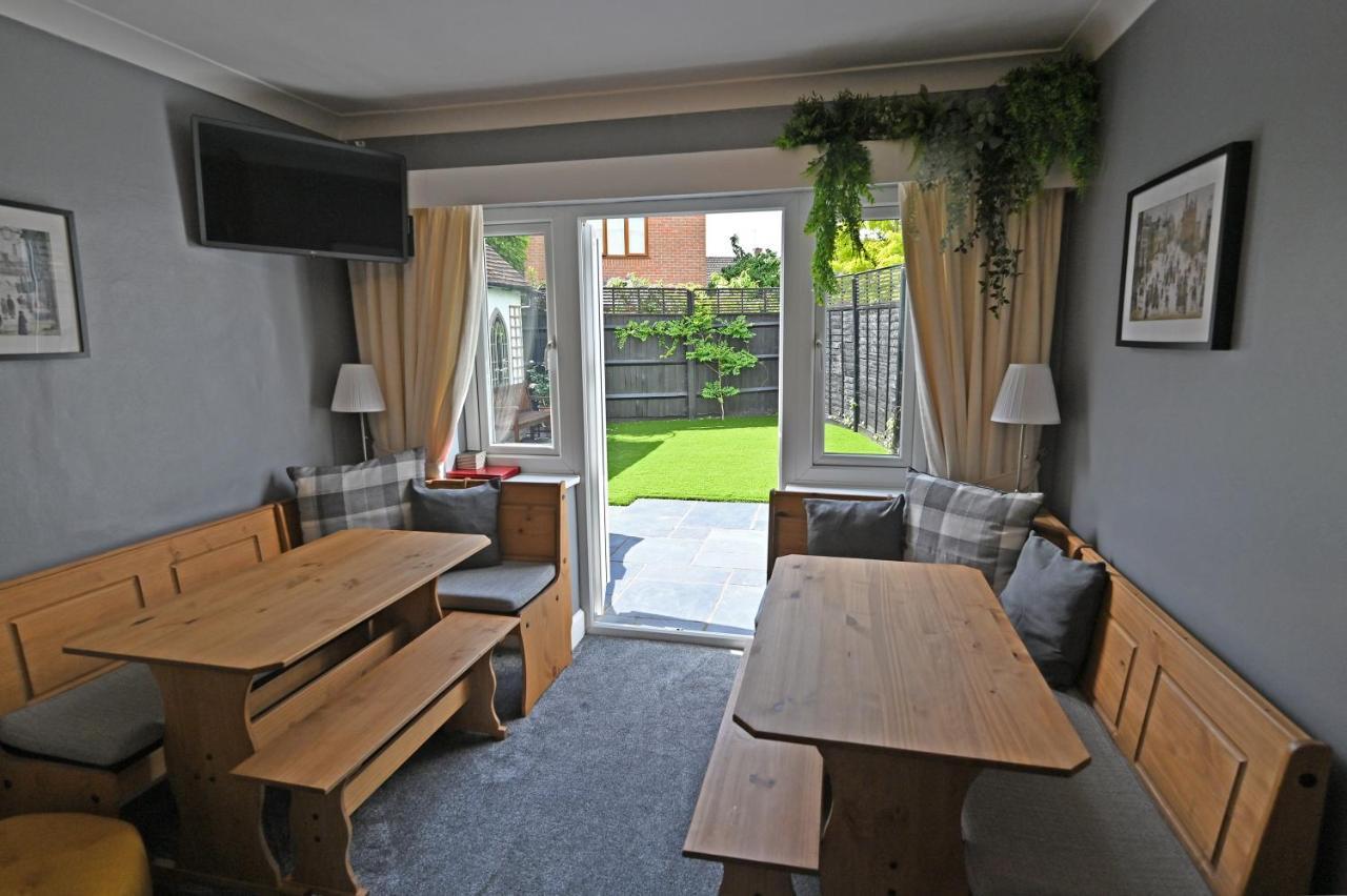 Central Townhouse With Free Onsite Ev Parking Villa Stratford-upon-Avon Exterior photo